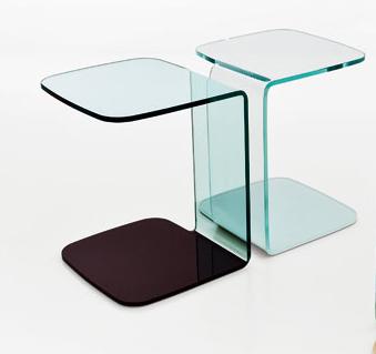 Sovet Italia Shell Side Table in Different Base Colours