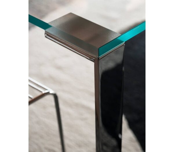 Desalto Liko Dining Table 404 in Transparent Glass Top