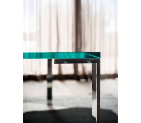 Desalto Liko Dining Table 404 in Transparent Glass Top