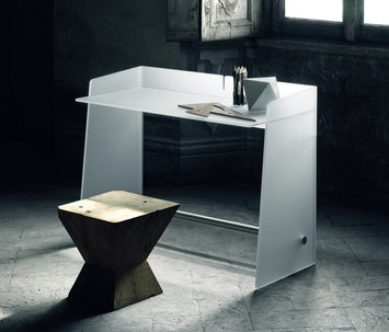 Pirandello desk by Glas Italia-27996