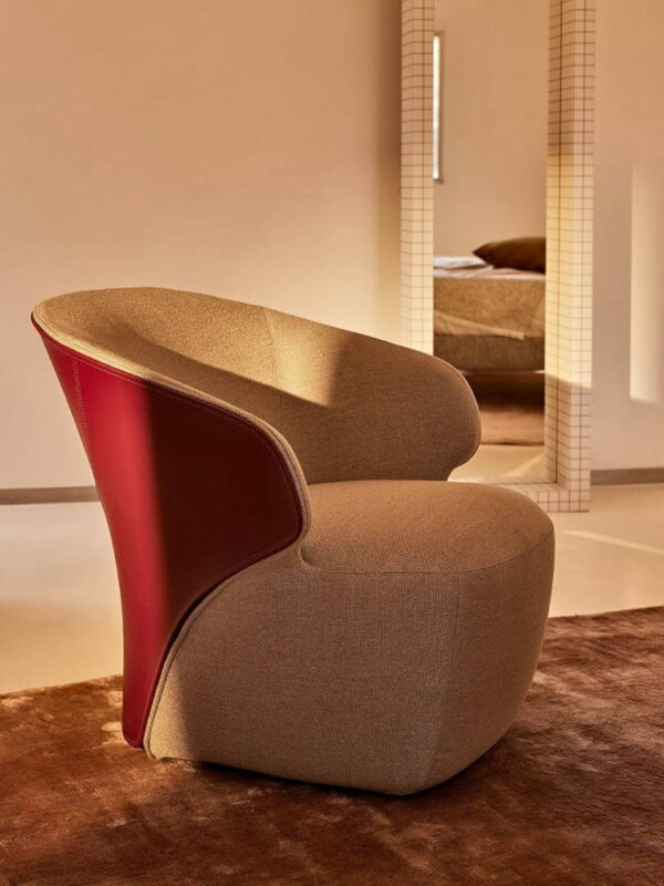 Zanotta Arom 872 Armchair or Lounge Chair at Urbansuite