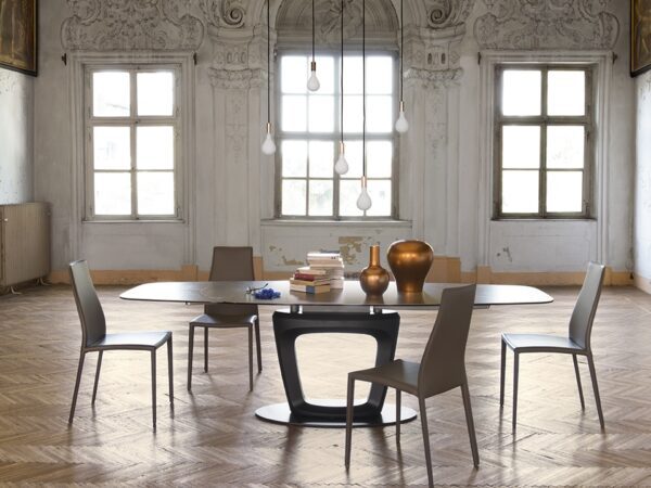 Orbital Ceramic Extending Table by Calligaris