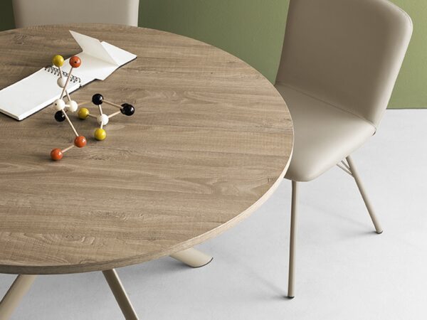 Giove Melamine Extending Round Table by Calligaris Connubia