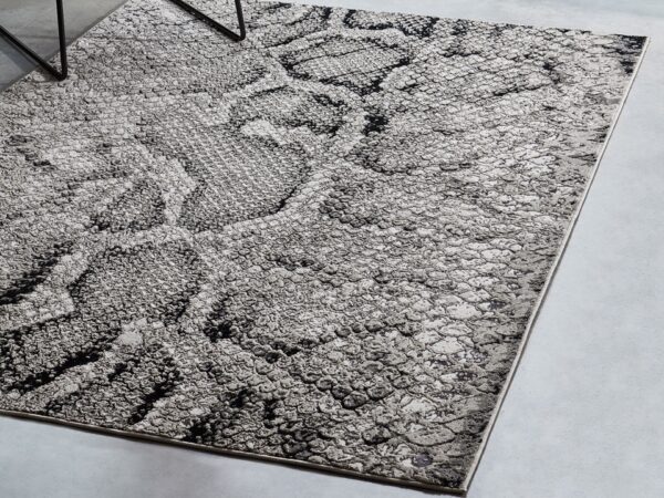 Quantum QU03 Snake Rug by Asiatic