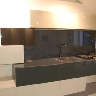 Lago Grey and Sand Gloss Kitchen Set with Glass Worktops