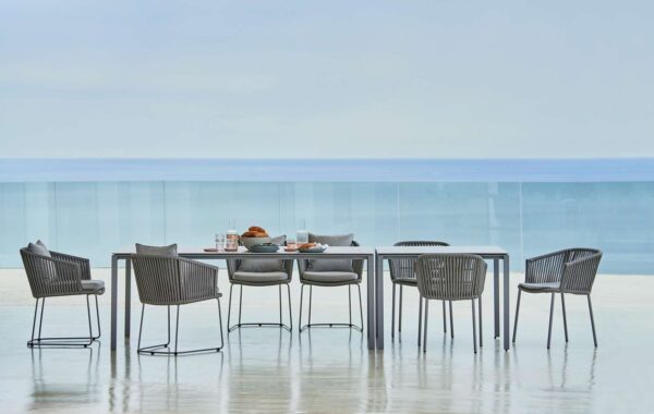 Cane-line Pure Dining Table with Ceramic Top