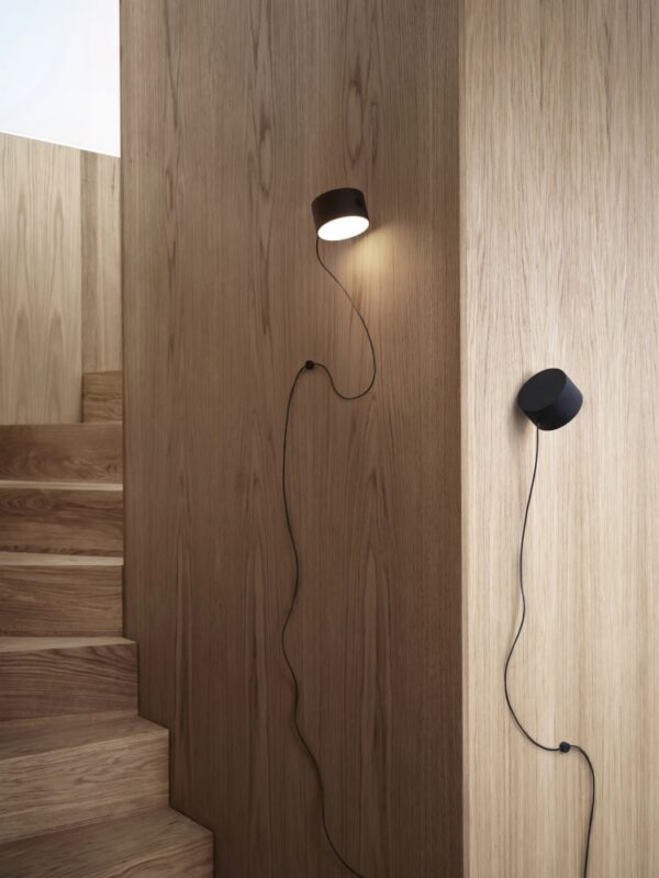 Muuto Post Wall Lamp Light in Black