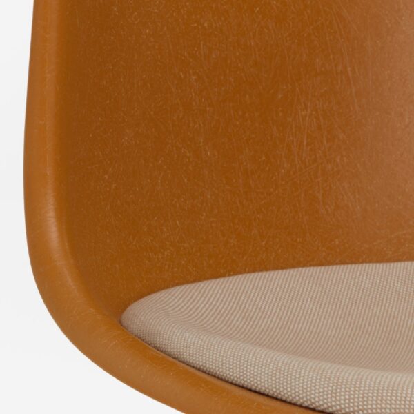 Eames Fiberglass Side Chair DSX-78740