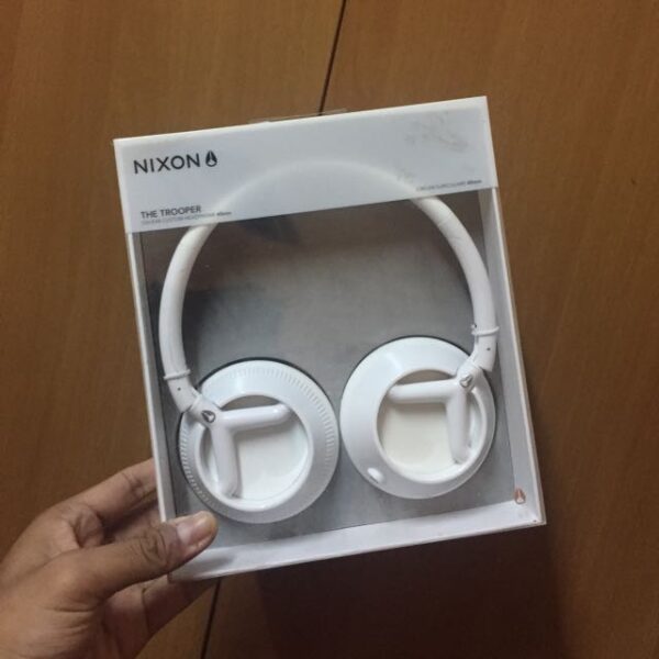 Nixon The Trooper On-ear Custom Headphone 40mm / 3-button MIC - Matte White