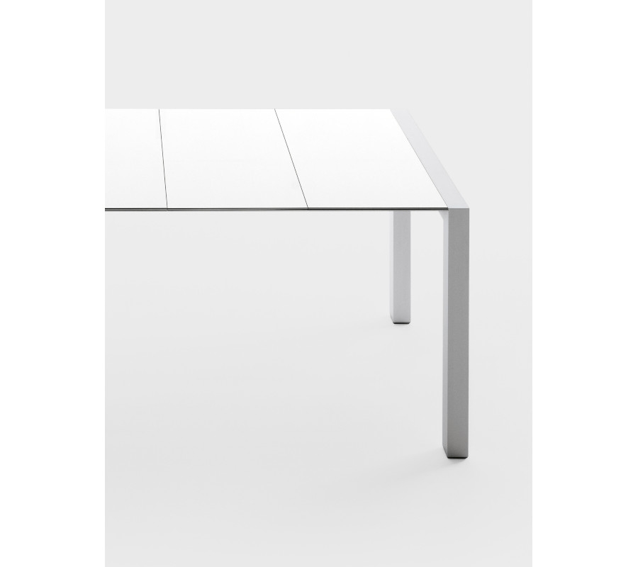 Kristalia Sushi Outdoor Fenix-NTM Extentable Table 100cm