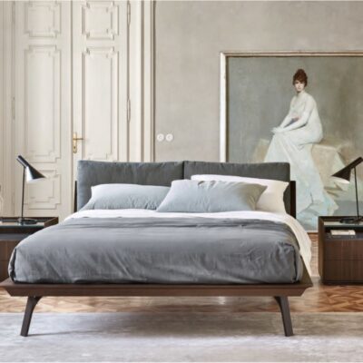 Sangiacomo Abbraccio Bed in Wood