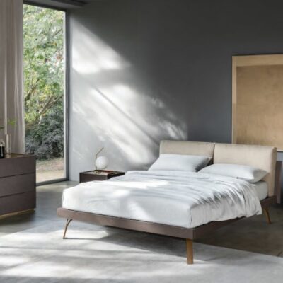 Sangiacomo Abbraccio Bed in Wood