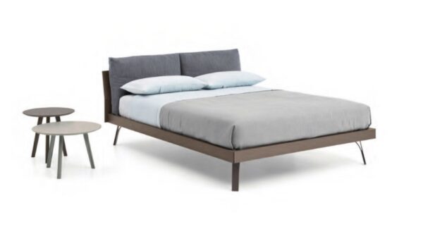 Sangiacomo Abbraccio Bed in Wood