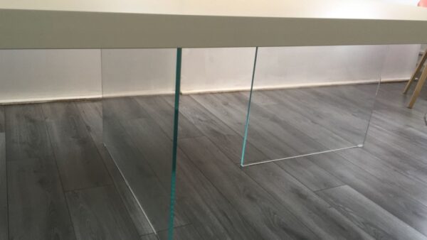 Lago Air Table Spago Laminate Ex-Display