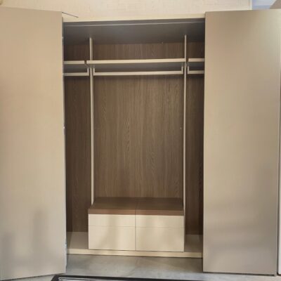 Caccaro Camerino Walk-in Wardrobe