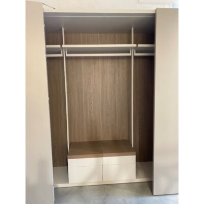 Caccaro Camerino Walk-in Wardrobe