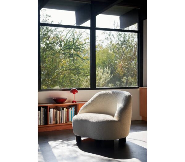 &tradition Margas LC1 Lounge Chair with Legs