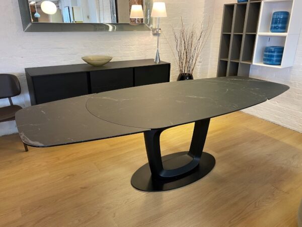 Calligaris Orbital Extending Dining Table