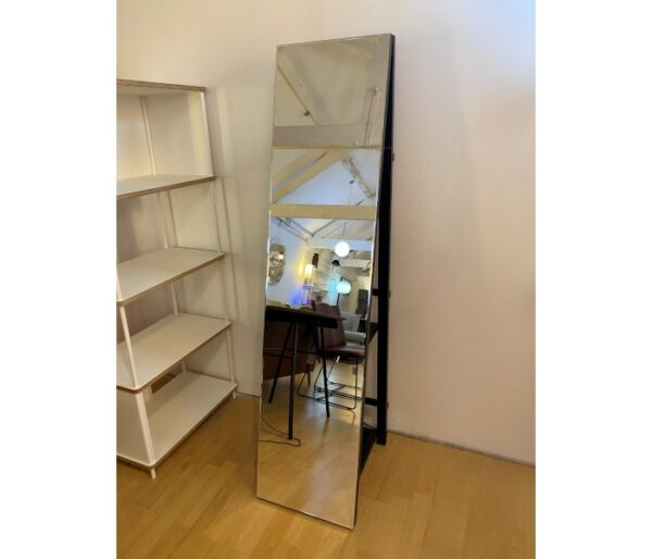 Deknudt Shelfie Standing Mirror